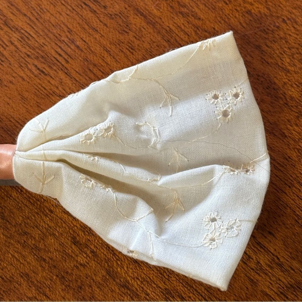 Vintage Eyelet Fabric Cream and Pink Bow Tie Hair Bow - Picture 4 of 10